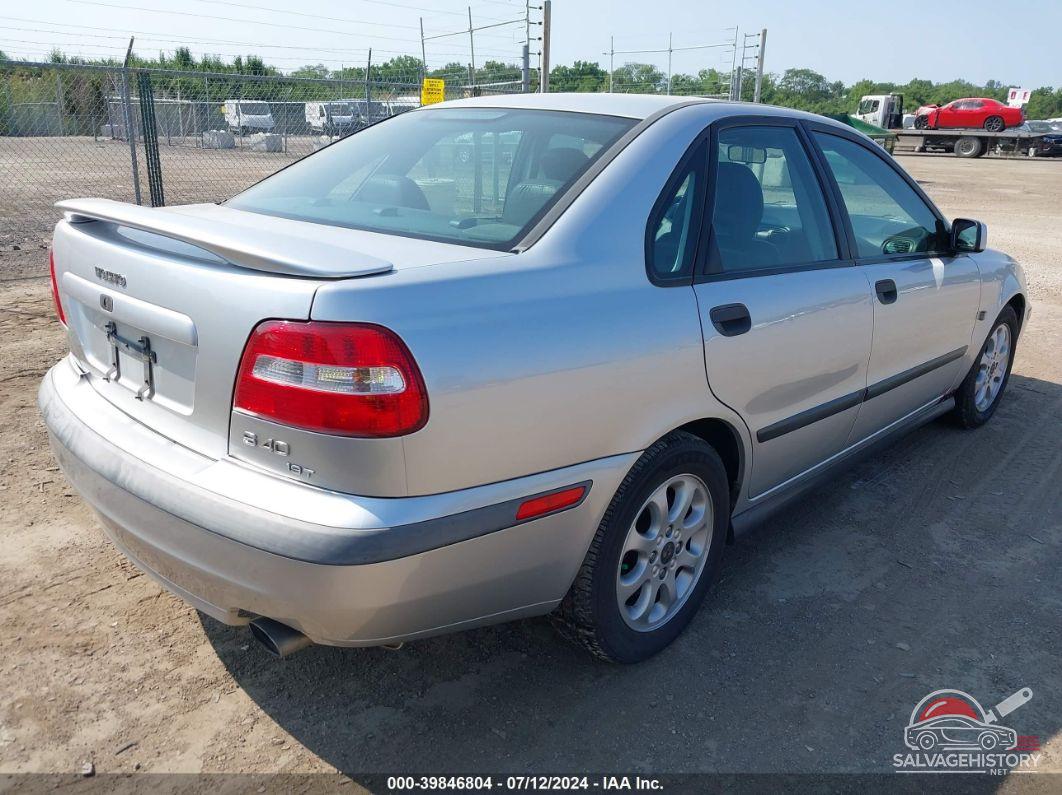 YV1VS29581F757666 2001 VOLVO S40 photo no. 4