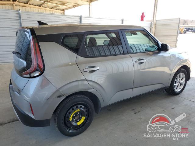 KNDJ23AU6P7876820 2023 KIA SOUL photo no. 3