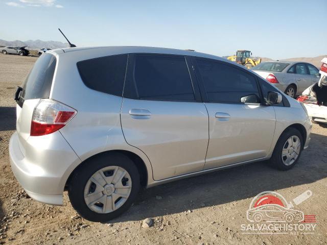 JHMGE8H39DC000515 2013 HONDA FIT photo no. 3