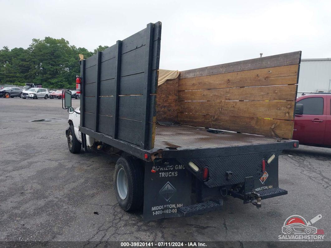1GBJK34U62F131533 2002 CHEVROLET SILVERADO 3500 CHASSIS photo no. 3