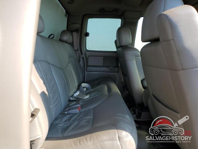 1GTHK29GX2E219661 2002 GMC SIERRA photo no. 10