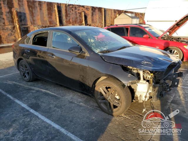 3KPF34AD0KE070005 2019 KIA FORTE photo no. 4