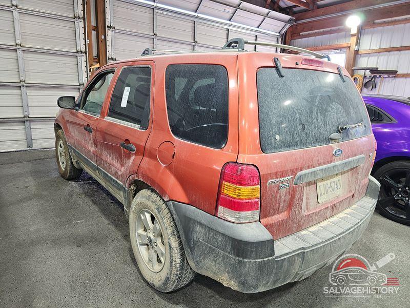 1FMCU93186KC34115 2006 FORD ESCAPE photo no. 8