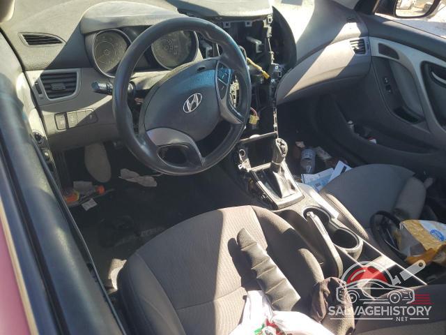 5NPDH4AE9GH761618 2016 HYUNDAI ELANTRA photo no. 8