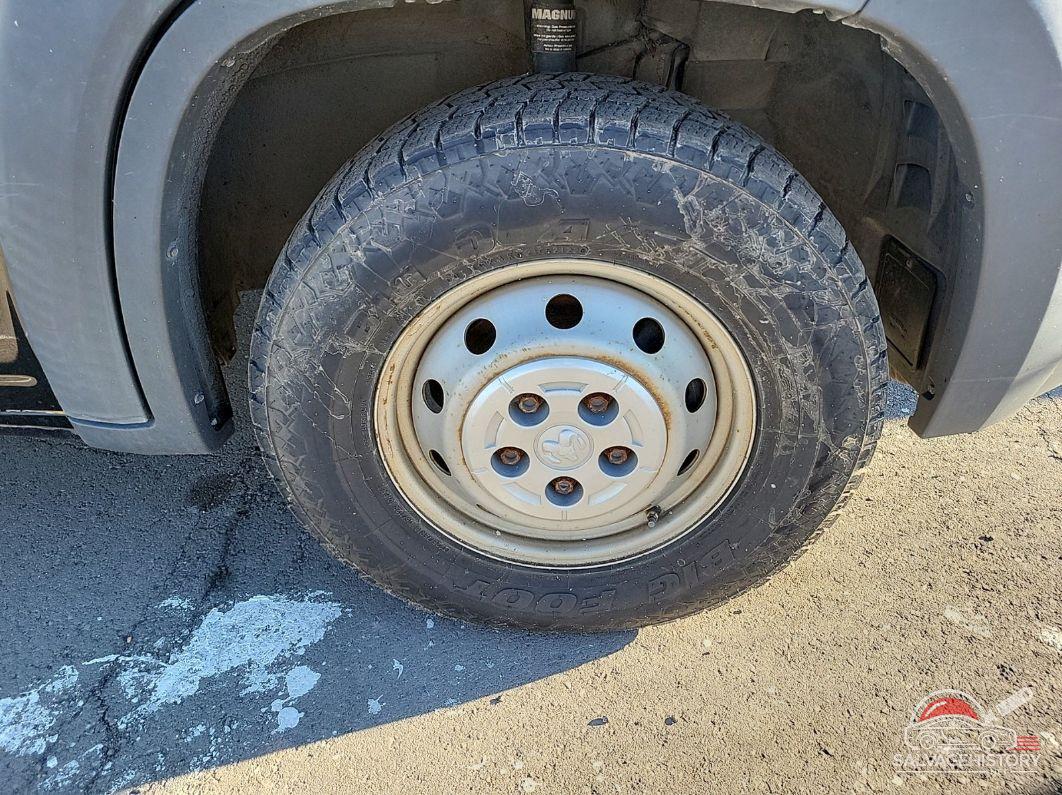 3C6TRVDG7FE519366 2015 RAM PROMASTER 2500 photo no. 2