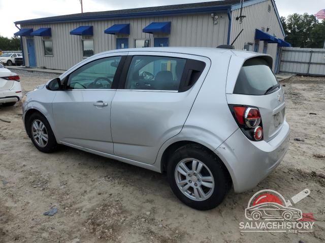 1G1JC6SH6F4122812 2015 CHEVROLET SONIC photo no. 2
