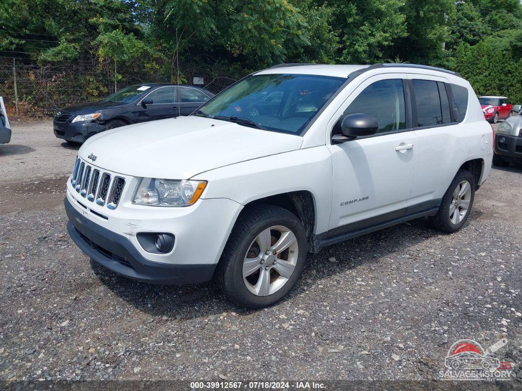 1J4NF1FB9BD244495 2011 JEEP COMPASS photo no. 2