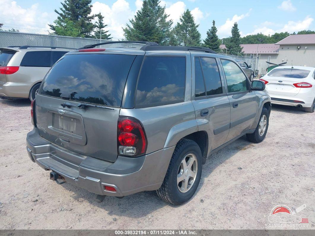 1GNDT13S452113660 2005 CHEVROLET TRAILBLAZER photo no. 4