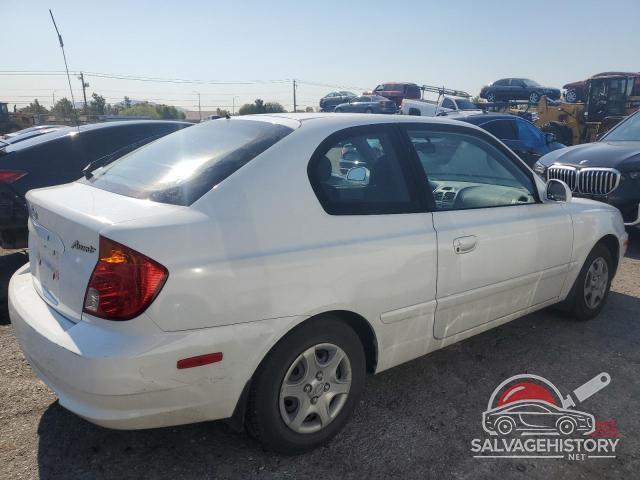 KMHCG35C05U324493 2005 HYUNDAI ACCENT photo no. 3