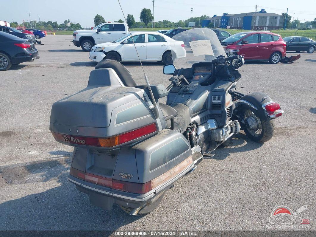 1HFSC2203JA008846 1988 HONDA GL1500 photo no. 3