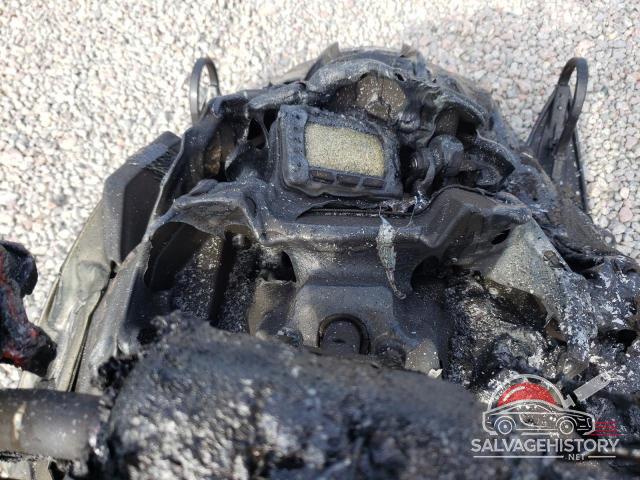 SN1EEC8P7JC176373 2018 POLA SNOWMOBILE photo no. 8