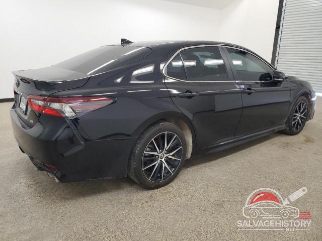 4T1G11AK2NU046636 2022 TOYOTA CAMRY photo no. 3