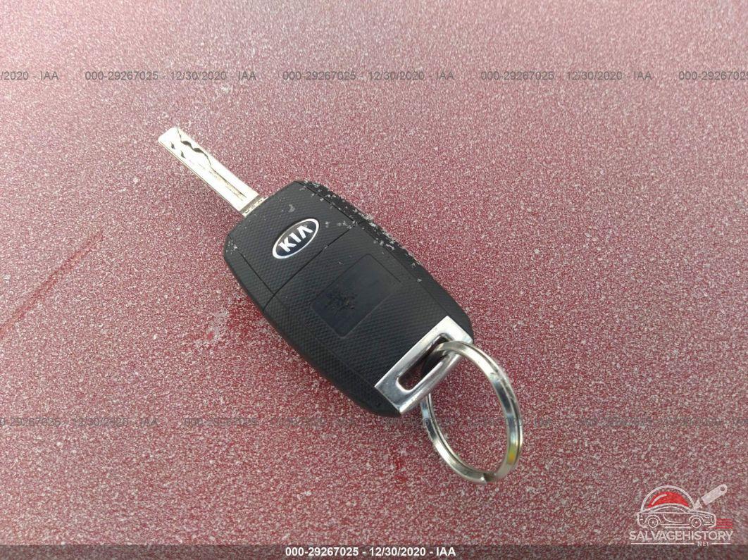 KNADM4A38H6006821 2017 KIA RIO photo no. 11