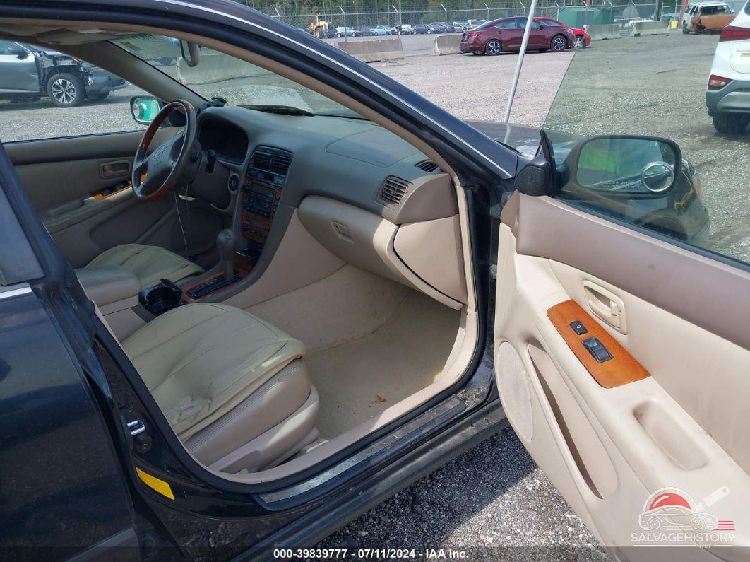 JT8BF28G7Y5098543 2000 LEXUS ES 300 photo no. 5