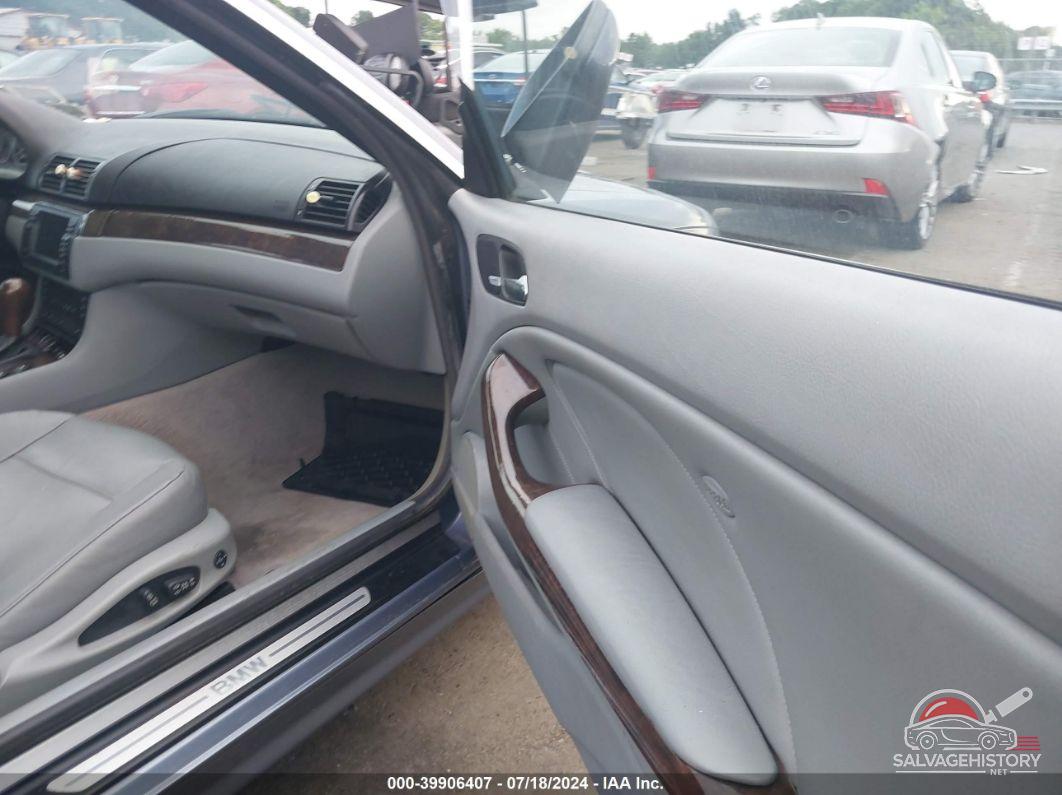 WBABS53413JU96176 2003 BMW 330CI photo no. 5