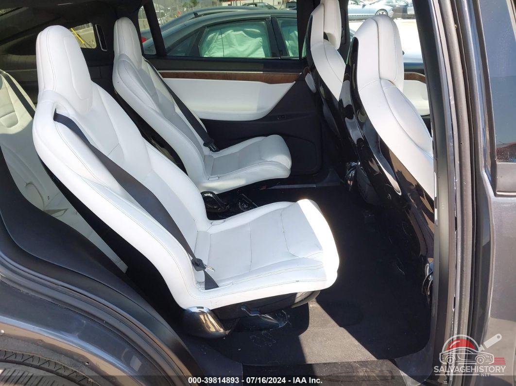 5YJXCBE24GF015608 2016 TESLA MODEL X photo no. 8