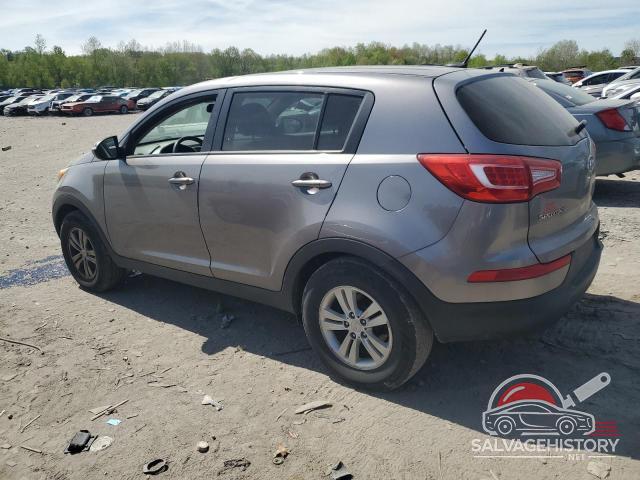 KNDPBCA2XB7075650 2011 KIA SPORTAGE photo no. 2