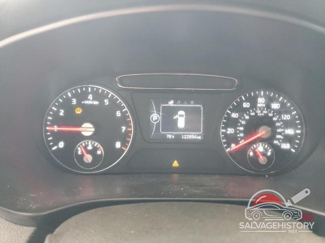 5XYPGDA57JG351818 2018 KIA SORENTO photo no. 9