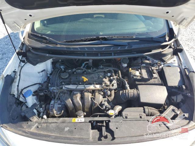3KPFK4A76JE185302 2018 KIA FORTE photo no. 11