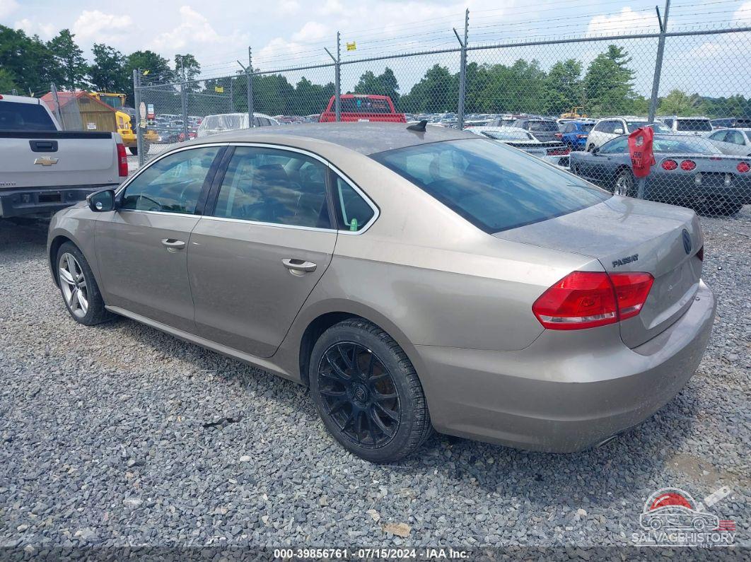 1VWBV7A3XFC038738 2015 VOLKSWAGEN PASSAT photo no. 3