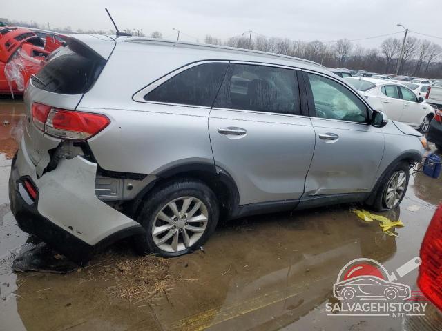 5XYPGDA54JG374117 2018 KIA SORENTO photo no. 3