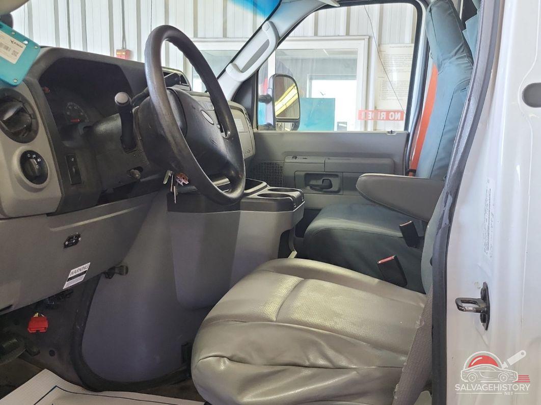 1FDXE4FS5HDC69093 2017 FORD ECONOLINE photo no. 3