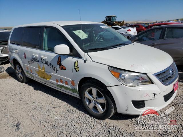 2V8HW34149R558706 2009 VOLKSWAGEN ROUTAN photo no. 4