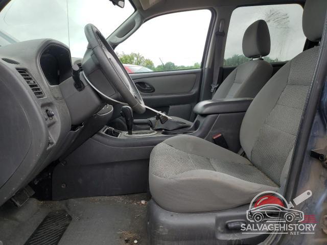 1FMYU93125KA08821 2005 FORD ESCAPE photo no. 7