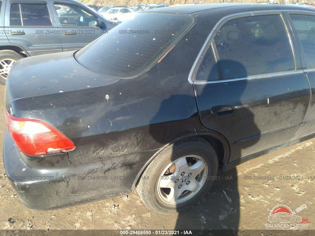 1HGCG1654XA028083 1999 HONDA ACCORD SDN photo no. 6