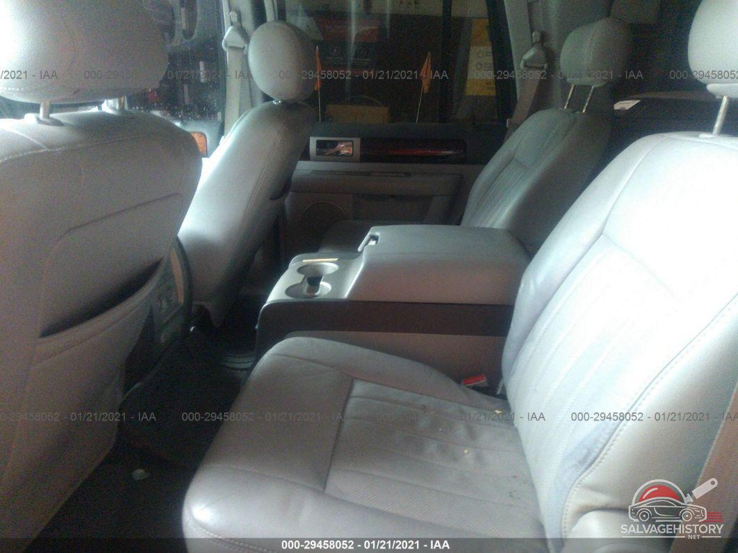 5LMFU28R84LJ22289 2004 LINCOLN NAVIGATOR photo no. 8