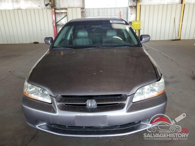 1HGCG6687YA075701 2000 HONDA ACCORD photo no. 5