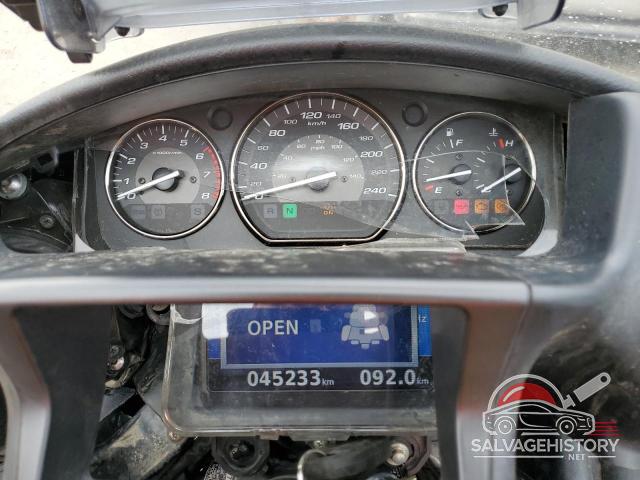 JH2SC68X2FK100027 2015 HONDA GL CYCLE photo no. 7