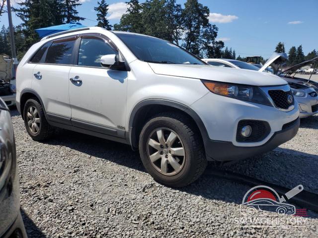 5XYKTDA60DG415376 2013 KIA SORENTO photo no. 4