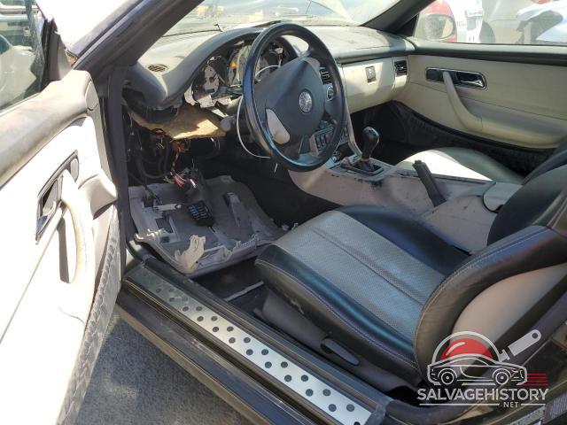WDBKK47F9YF164388 2000 MERCEDES-BENZ SLK-CLASS photo no. 8