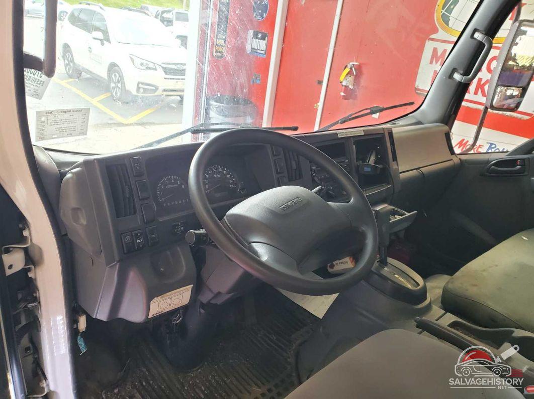 54DC4W1B5JS801402 2018 ISUZU NPR HD photo no. 3