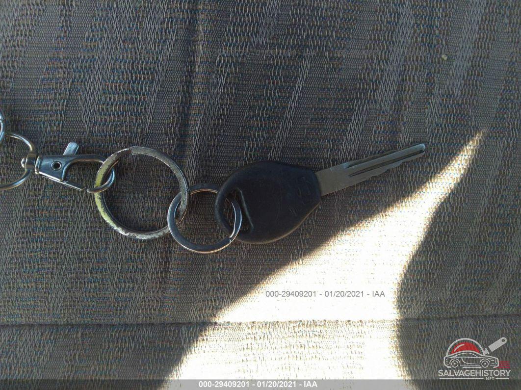 1N6ED27T5YC303868 2000 NISSAN FRONTIER 2WD photo no. 11