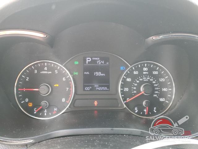 3KPFK4A74JE247151 2018 KIA FORTE photo no. 9