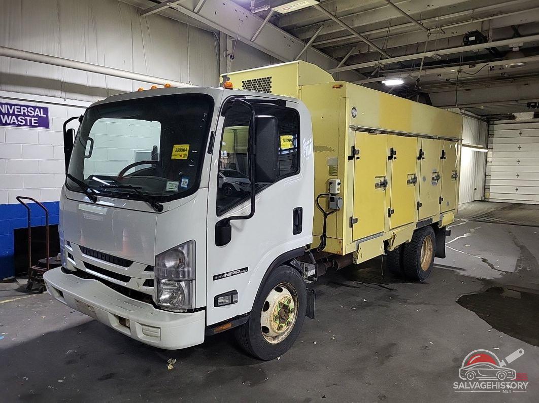 54DC4W1C9HS808131 2017 ISUZU NPR HD GAS REG photo no. 1