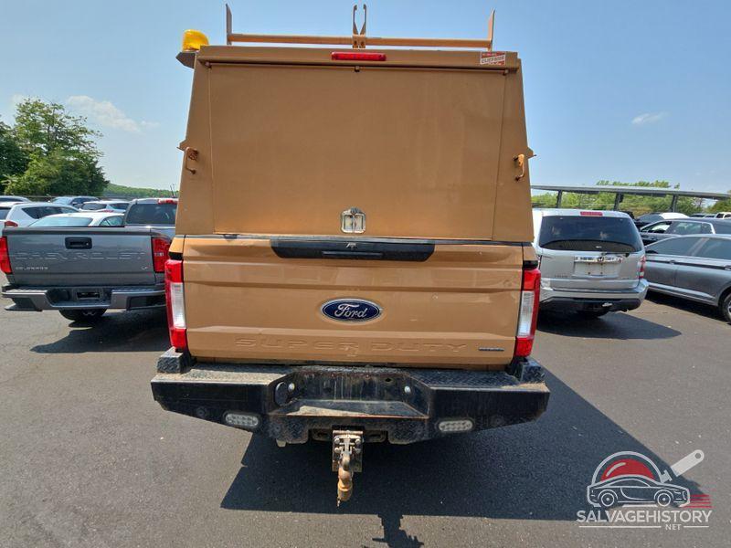 1FT8W3A62JEC83656 2018 FORD F-350 photo no. 10