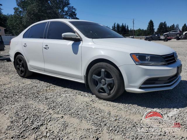 3VWLA7AJ9FM301363 2015 VOLKSWAGEN JETTA photo no. 4