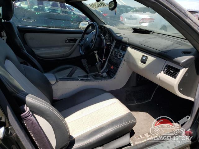 WDBKK47F9YF164388 2000 MERCEDES-BENZ SLK-CLASS photo no. 10