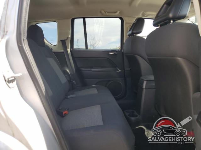 1J4FT47B09D117335 2009 JEEP COMPASS photo no. 10