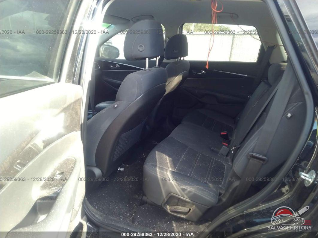 5XYPG4A52HG222489 2017 KIA SORENTO photo no. 8