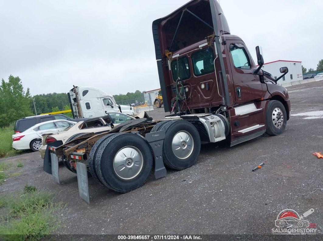 3AKJHLDR0JSJW3851 2018 FREIGHTLINER CASCADIA 126 photo no. 4