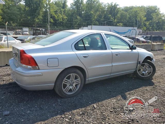 YV1RS592852452285 2005 VOLVO S60 photo no. 3