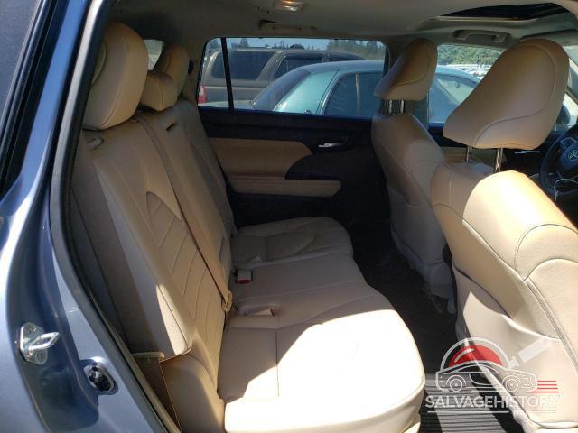 5TDHBRCH9NS090580 2022 TOYOTA HIGHLANDER photo no. 11