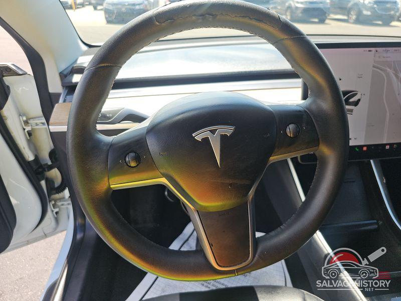 5YJ3E1EB7LF636807 2020 TESLA MODEL 3 photo no. 9