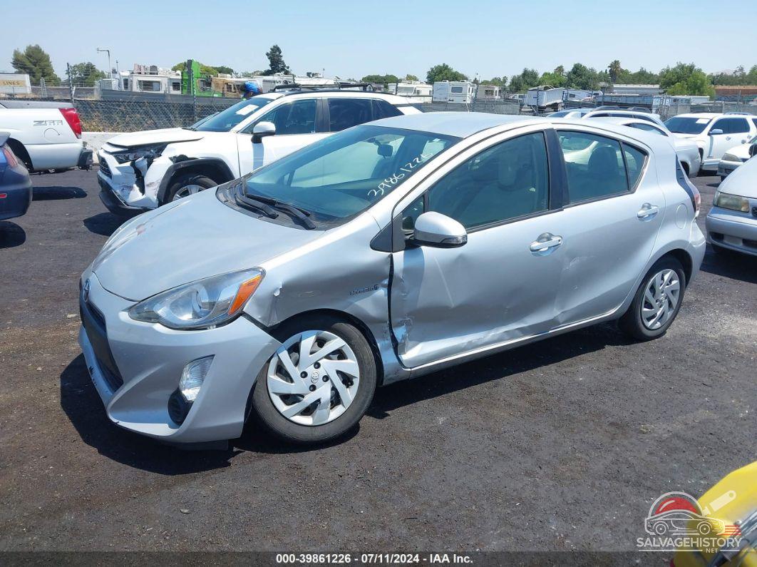 JTDKDTB35F1093056 2015 TOYOTA PRIUS C photo no. 2