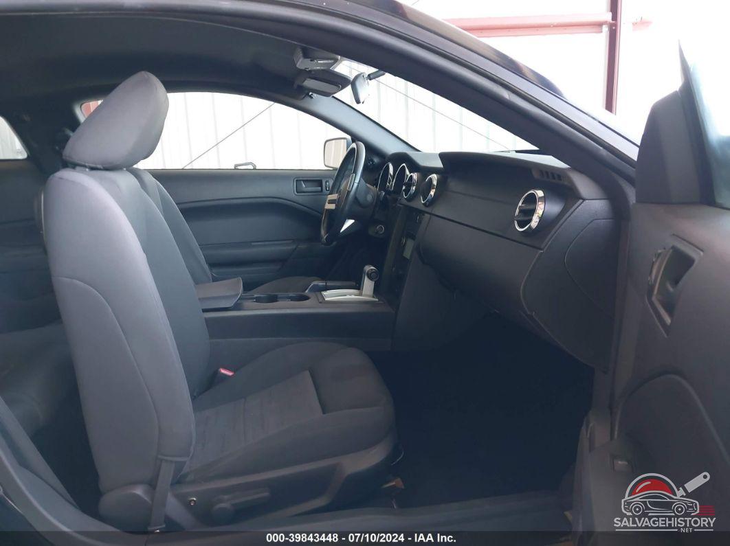 1ZVFT80N955144763 2005 FORD MUSTANG photo no. 5