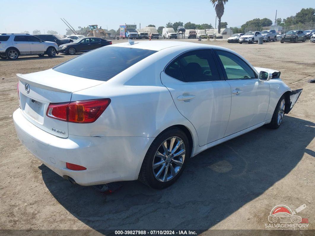 JTHBF5C29A5124384 2010 LEXUS IS 250 photo no. 4